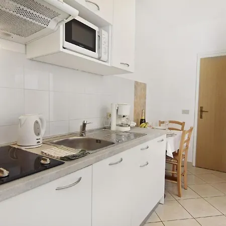 Fuer Paare Mit Gemeinschaftspool In Valica Umag