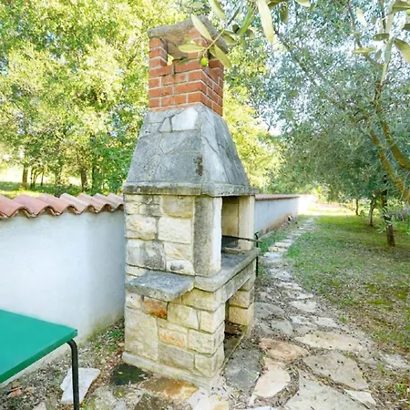 Fuer Paare Mit Gemeinschaftspool In Valica Apartment Umag