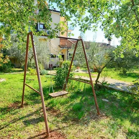 Fuer Paare Mit Gemeinschaftspool In Valica