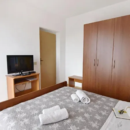 Fuer Paare Mit Gemeinschaftspool In Valica Umag