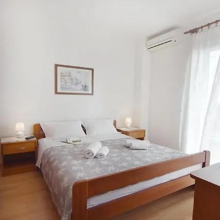 Fuer Paare Mit Gemeinschaftspool In Valica Apartment