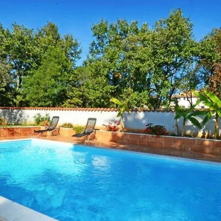 Fuer Paare Mit Gemeinschaftspool In Valica